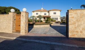 Chalet en venta en Canals (Valencia) con vistas inmejorables y situación privilegiada
